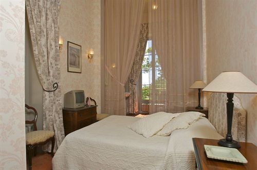 Готель Chateau Juvenal Saint-Hippolyte-le-Graveyron Екстер'єр фото