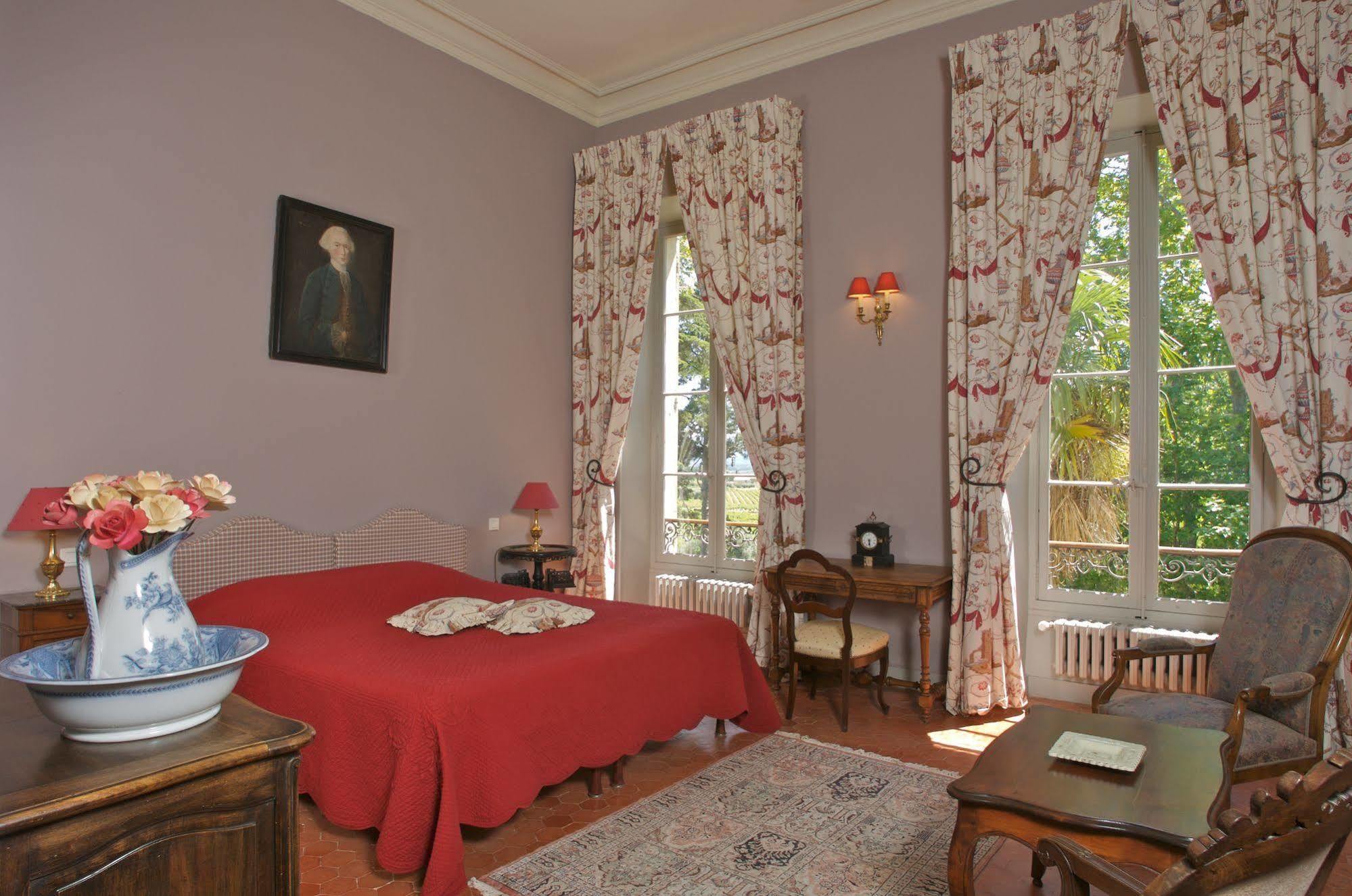 Готель Chateau Juvenal Saint-Hippolyte-le-Graveyron Екстер'єр фото